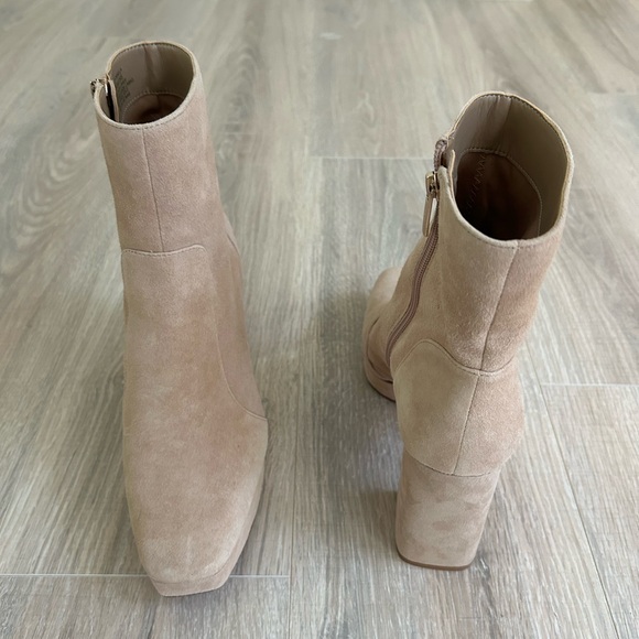 Vince Camuto booties for women. - Picture 2 of 6